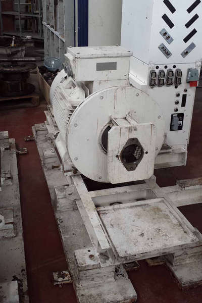 Detailed Pictures of Ube Squeeze Cast Die Casting Machine DCMP-3593 Detailed Pictures of Ube Squeeze Cast Die Casting Machine DCMP-3593