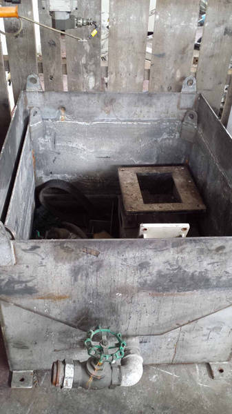 Detailed Pictures of Ube Squeeze Cast Die Casting Machine DCMP-3593 Detailed Pictures of Ube Squeeze Cast Die Casting Machine DCMP-3593