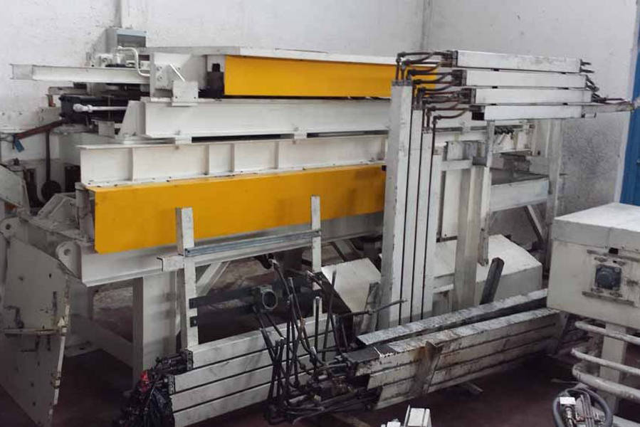 Detailed Pictures of Ube Squeeze Cast Die Casting Machine DCMP-3593 Detailed Pictures of Ube Squeeze Cast Die Casting Machine DCMP-3593