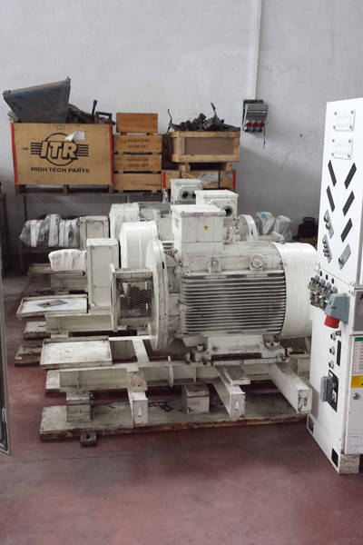 Detailed Pictures of Ube Squeeze Cast Die Casting Machine DCMP-3593 Detailed Pictures of Ube Squeeze Cast Die Casting Machine DCMP-3593
