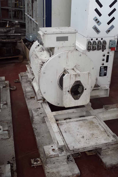 Detailed Pictures of Ube Squeeze Cast Die Casting Machine DCMP-3593 Detailed Pictures of Ube Squeeze Cast Die Casting Machine DCMP-3593