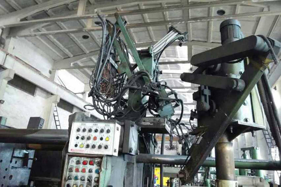 Detailed Pictures of Italpresse Cold Chamber Die Casting Machine DCMP-3634