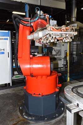 Imagen de Robot Industrial Clasificado para la Fundición de Seis Ejes En_Venta DCM-3697