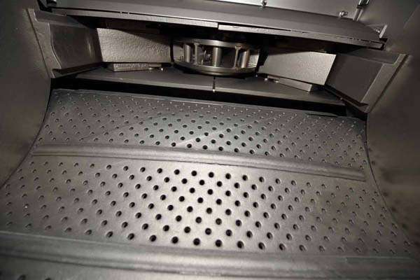 Picture of Wheelabrator Batch Type Rubber Belt Tumble Blast Abrasive Shot Blast & Peening Machine DCMP-3701