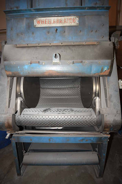 Detailed Pictures of Wheelabrator Steel Belt Tumble Shot Blast Machine DCMP-3701