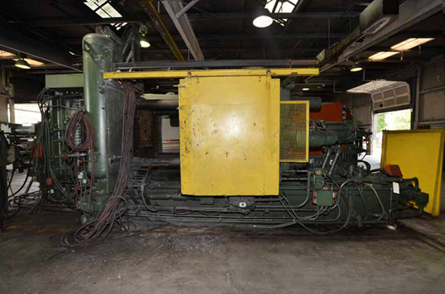 Detailed Pictures of Ex-Cell-O B&T Cold Chamber Die Casting Machine DCMP-3726 Detailed Pictures of Ex-Cell-O B&T Cold Chamber Die Casting Machine DCMP-3726