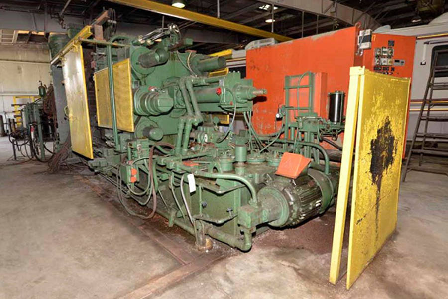Detailed Pictures of Ex-Cell-O B&T Cold Chamber Die Casting Machine DCMP-3726 Detailed Pictures of Ex-Cell-O B&T Cold Chamber Die Casting Machine DCMP-3726