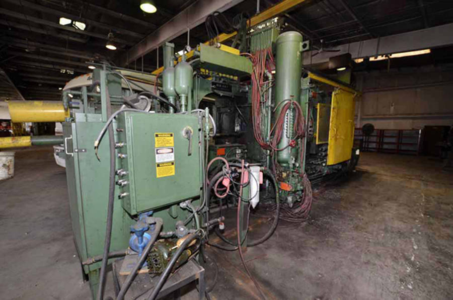 Detailed Pictures of Ex-Cell-O B&T Cold Chamber Die Casting Machine DCMP-3726 Detailed Pictures of Ex-Cell-O B&T Cold Chamber Die Casting Machine DCMP-3726