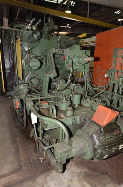Detailed Pictures of Ex-Cell-O B&T Cold Chamber Die Casting Machine DCMP-3726 Detailed Pictures of Ex-Cell-O B&T Cold Chamber Die Casting Machine DCMP-3726