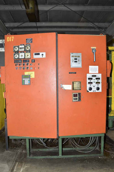 Detailed Pictures of Ex-Cell-O B&T Cold Chamber Die Casting Machine DCMP-3726 Detailed Pictures of Ex-Cell-O B&T Cold Chamber Die Casting Machine DCMP-3726