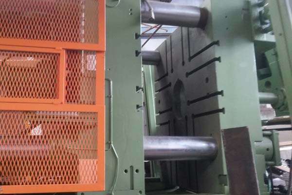 Picture of Idra Horizontal Hot Chamber Magnesium High Pressure Die Casting Machine DCMP-3731