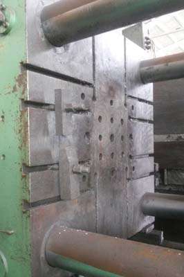 Detailed Pictures of Italpresse Cold Chamber Die Casting Machine DCMP-3733