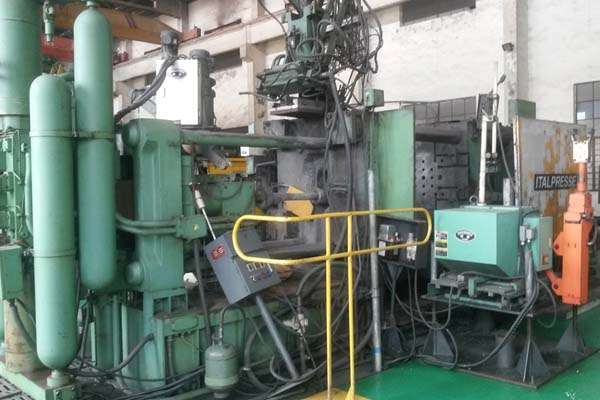 Detailed Pictures of Italpresse Cold Chamber Die Casting Machine DCMP-3734
