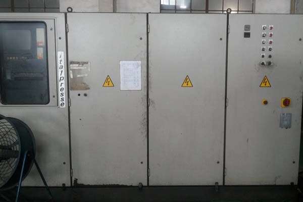 Detailed Pictures of Italpresse Cold Chamber Die Casting Machine DCMP-3734