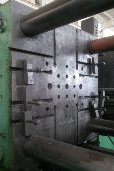 Detailed Pictures of Italpresse Cold Chamber Die Casting Machine DCMP-3734