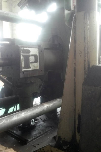 Detailed Pictures of Italpresse Cold Chamber Die Casting Machine DCMP-3734