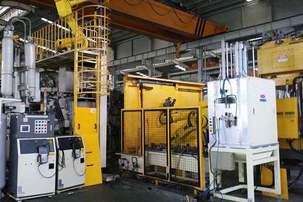 Image of Horizontal Cold Chamber Aluminum High Pressure Die Casting Machine For_Sale DCM-3781 Picture of Model Ube UB850iS2 DCMP-3781