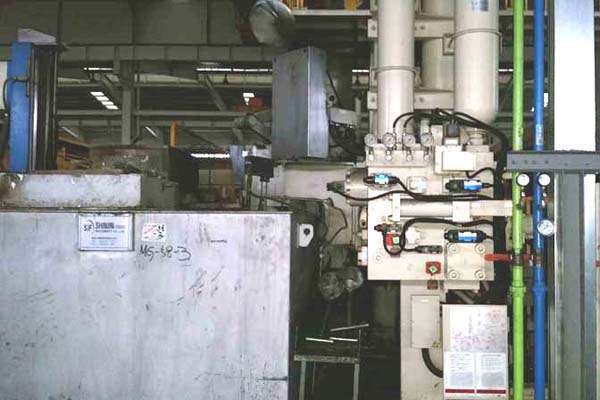 Detailed Pictures of Ube Cold Chamber Die Casting Machine DCMP-3781 Detailed Pictures of Ube Cold Chamber Die Casting Machine DCMP-3781