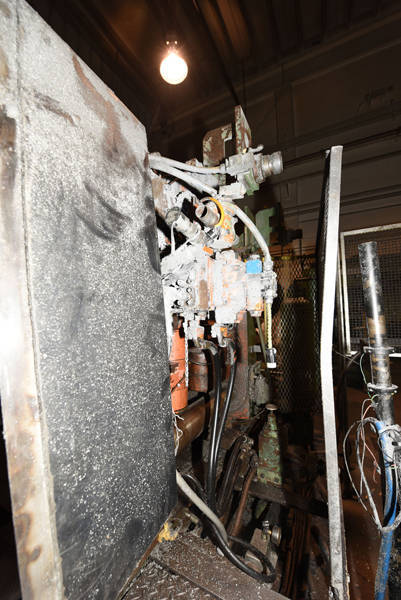 Detailed Pictures of HPM Cold Chamber Die Casting Machine DCMP-3801