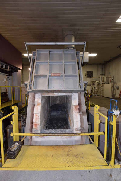 Fotos Detalladas de Gasmac Horno de Fundición de Aluminio a Gas Natural con Hogar Seco DCMP-3815