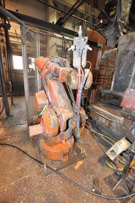 Picture of ABB Six Axis Foundry Rated Industrial Robot with Extractor Package/Gripper for Extracting Die Castings DCMP-3861