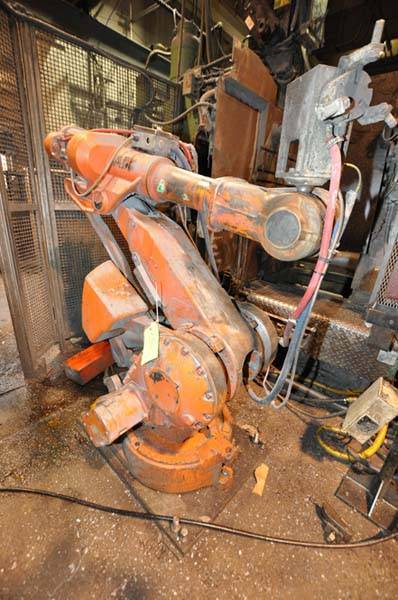 Picture of ABB IRB 4400 Six Axis Foundry Rated Industrial Robot with Extractor Package/Gripper for Extracting Die Castings For_Sale DCMP-3861