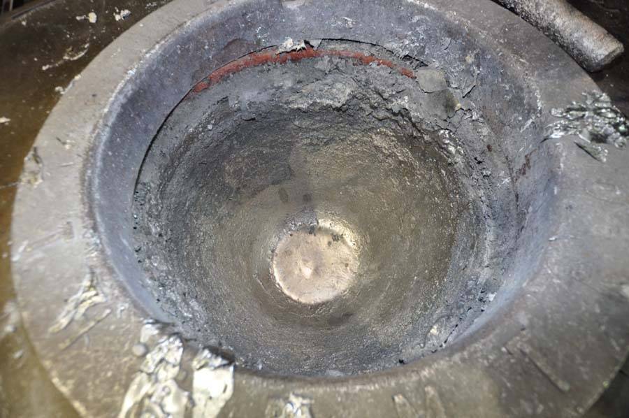 Detailed Pictures of Thermtronix Electric Heated Crucible Melting Furnace DCMP-3883 Detailed Pictures of Thermtronix Electric Heated Crucible Melting Furnace DCMP-3883