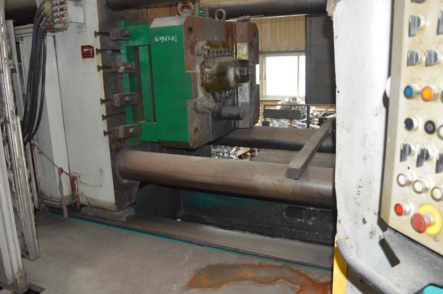 Detailed Pictures of Buhler Cold Chamber Die Casting Machine DCMP-3942
