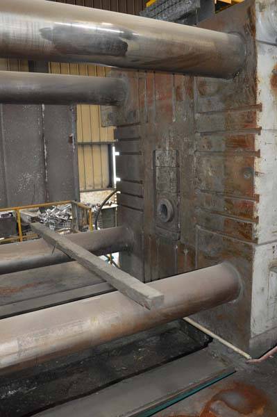 Detailed Pictures of Buhler Cold Chamber Die Casting Machine DCMP-3942