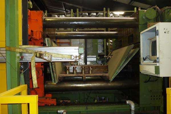 Detailed Pictures of Buhler Cold Chamber Die Casting Machine DCMP-3958 Detailed Pictures of Buhler Cold Chamber Die Casting Machine DCMP-3958