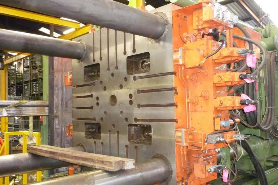 Detailed Pictures of Buhler Cold Chamber Die Casting Machine DCMP-3958 Detailed Pictures of Buhler Cold Chamber Die Casting Machine DCMP-3958