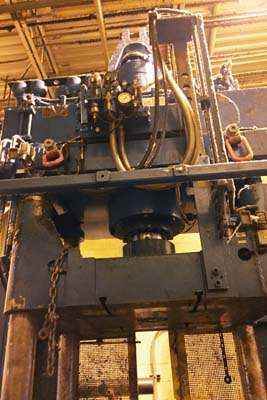 Detailed Pictures of Reis Trim Press Three Column (Post) Vertical Hydraulic Die Casting Trim Press DCMP-3962