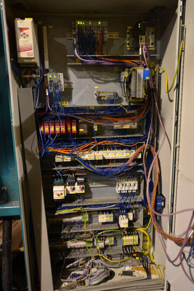 Detailed Pictures of Reis Trim Press Three Column (Post) Vertical Hydraulic Die Casting Trim Press DCMP-3962