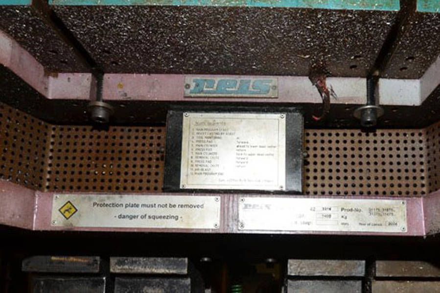 Detailed Pictures of Reis Trim Press Three Column (Post) Vertical Hydraulic Die Casting Trim Press DCMP-3962