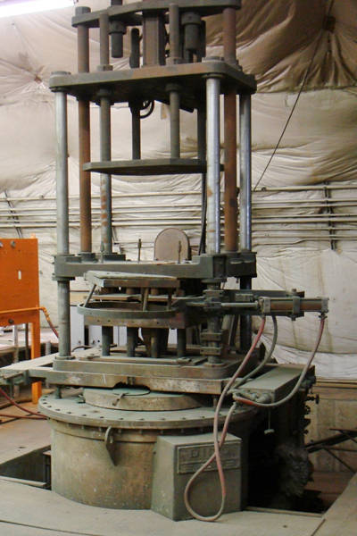 Picture of Dimo Vertical Low Pressure Casting Machine DCMP-4001