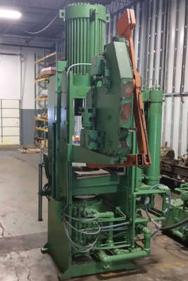 Detailed Pictures of THT Squeeze Cast Die Casting Machine DCMP-4045 Detailed Pictures of THT Squeeze Cast Die Casting Machine DCMP-4045