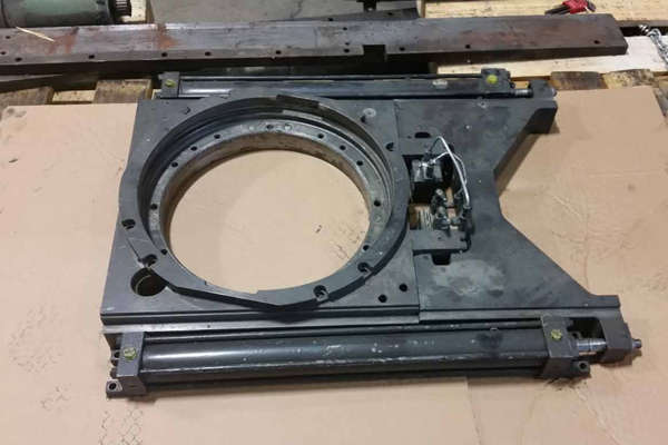 Picture of THT  Vertical Cold Chamber Aluminum High Pressure Squeeze Cast or Semi-Solid Die Casting Machine For_Sale DCMP-4045 Picture of THT Model  Squeeze Cast Die Casting Machine For_Sale DCM-4045