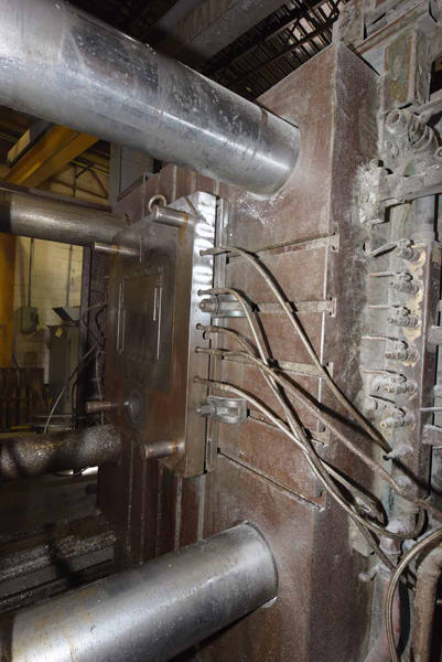 Detailed Pictures of Prince Cold Chamber Die Casting Machine DCMP-4046 Detailed Pictures of Prince Cold Chamber Die Casting Machine DCMP-4046