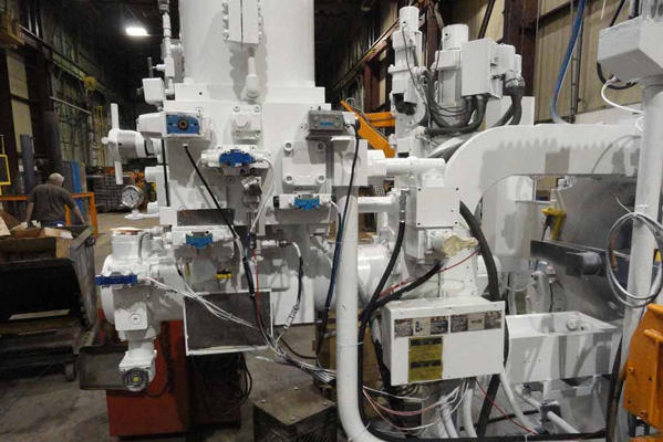 Detailed Pictures of Toshiba Cold Chamber Die Casting Machine DCMP-4072 Detailed Pictures of Toshiba Cold Chamber Die Casting Machine DCMP-4072