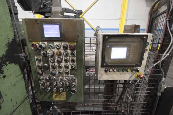 Detailed Pictures of Prince Cold Chamber Die Casting Machine DCMP-4110 Detailed Pictures of Prince Cold Chamber Die Casting Machine DCMP-4110