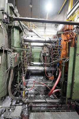 Picture of Model Prince 836 CCA DCMP-4110 Picture of Prince Horizontal Cold Chamber Aluminum High Pressure Die Casting Machine DCMP-4110