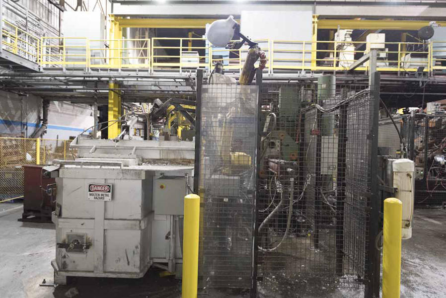 Detailed Pictures of Prince Cold Chamber Die Casting Machine DCMP-4110 Detailed Pictures of Prince Cold Chamber Die Casting Machine DCMP-4110