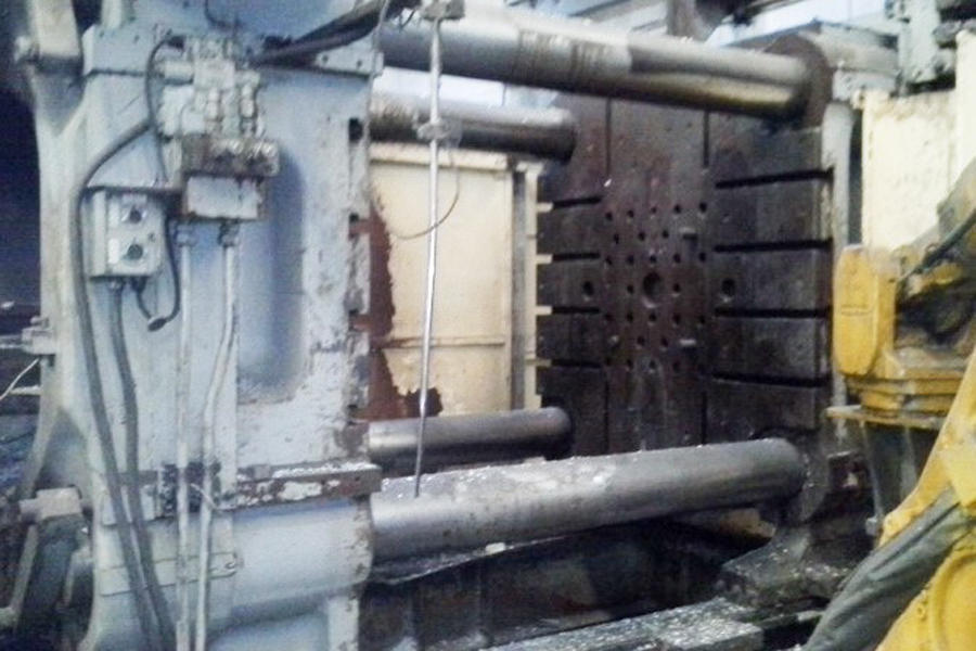 Detailed Pictures of Toyo Machinery Cold Chamber Die Casting Machine DCMP-4132