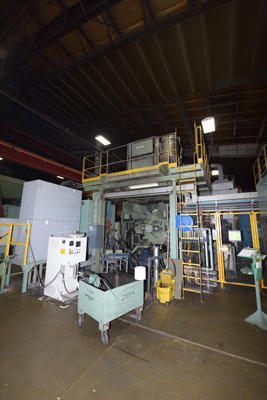 Detailed Pictures of Ube Cold Chamber Die Casting Machine DCMP-4133