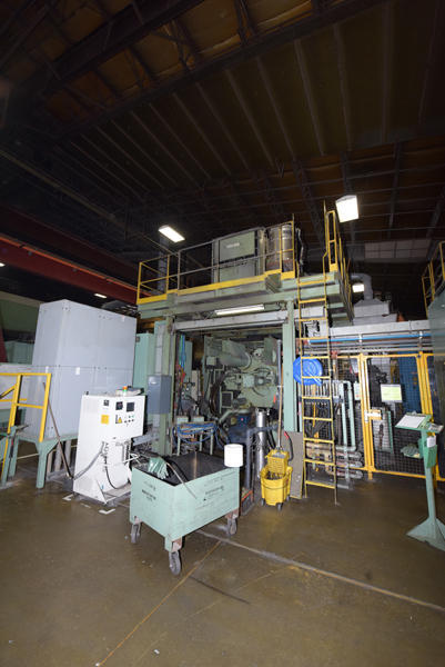 Detailed Pictures of Ube Cold Chamber Die Casting Machine DCMP-4133