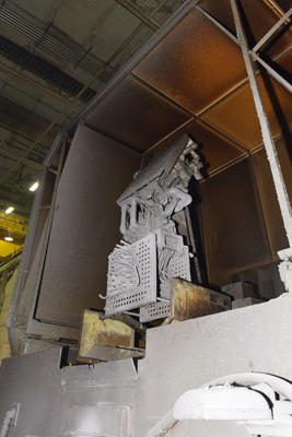 Detailed Pictures of Toshiba Cold Chamber Die Casting Machine DCMP-4163 Detailed Pictures of Toshiba Cold Chamber Die Casting Machine DCMP-4163