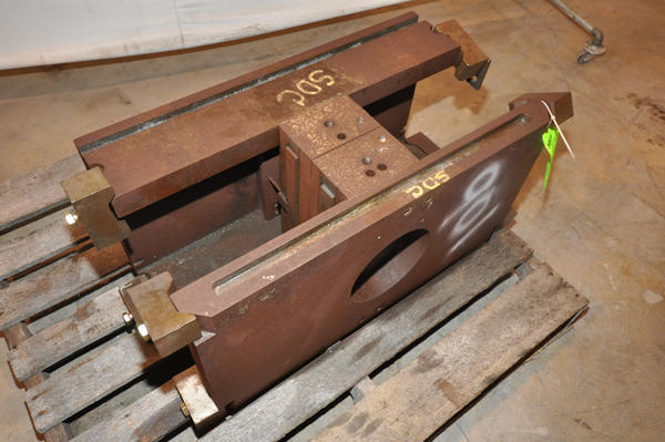 Detailed Pictures of DME Standard Duty, Double Unit, Cold Chamber Aluminum master unit die holder DCMP-4183