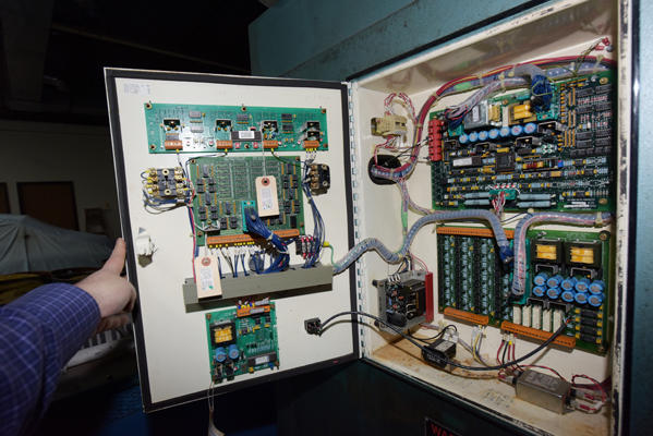 Detailed Pictures of Ajax Tocco Magnathermic Induction Aluminum Melting Furnace DCMP-4192