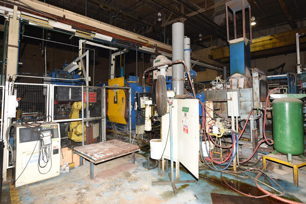 Picture of Model HPM II-600-A DCMP-4200 Picture of HPM Horizontal Cold Chamber Aluminum High Pressure Die Casting Machine DCMP-4200