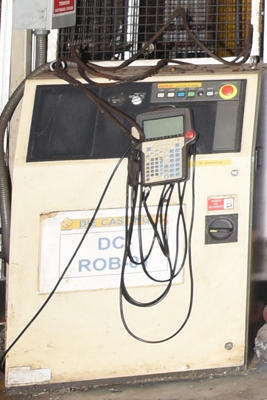 Picture of Fanuc Robotics Six Axis Foundry Rated Industrial Robot with Extractor Package/Gripper for Extracting Die Castings DCMP-4203